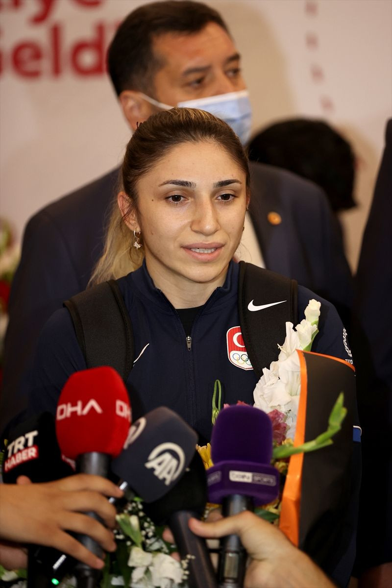 Olimpiyatlarda Türkiye adına tarih yazan oyuncularımız yurda döndü! - Resim: 4