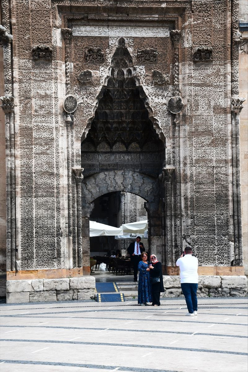 Sivas'a gidenler hayran kalıyor! Fotoğraf çekmek için yarışıyorlar - Resim: 1