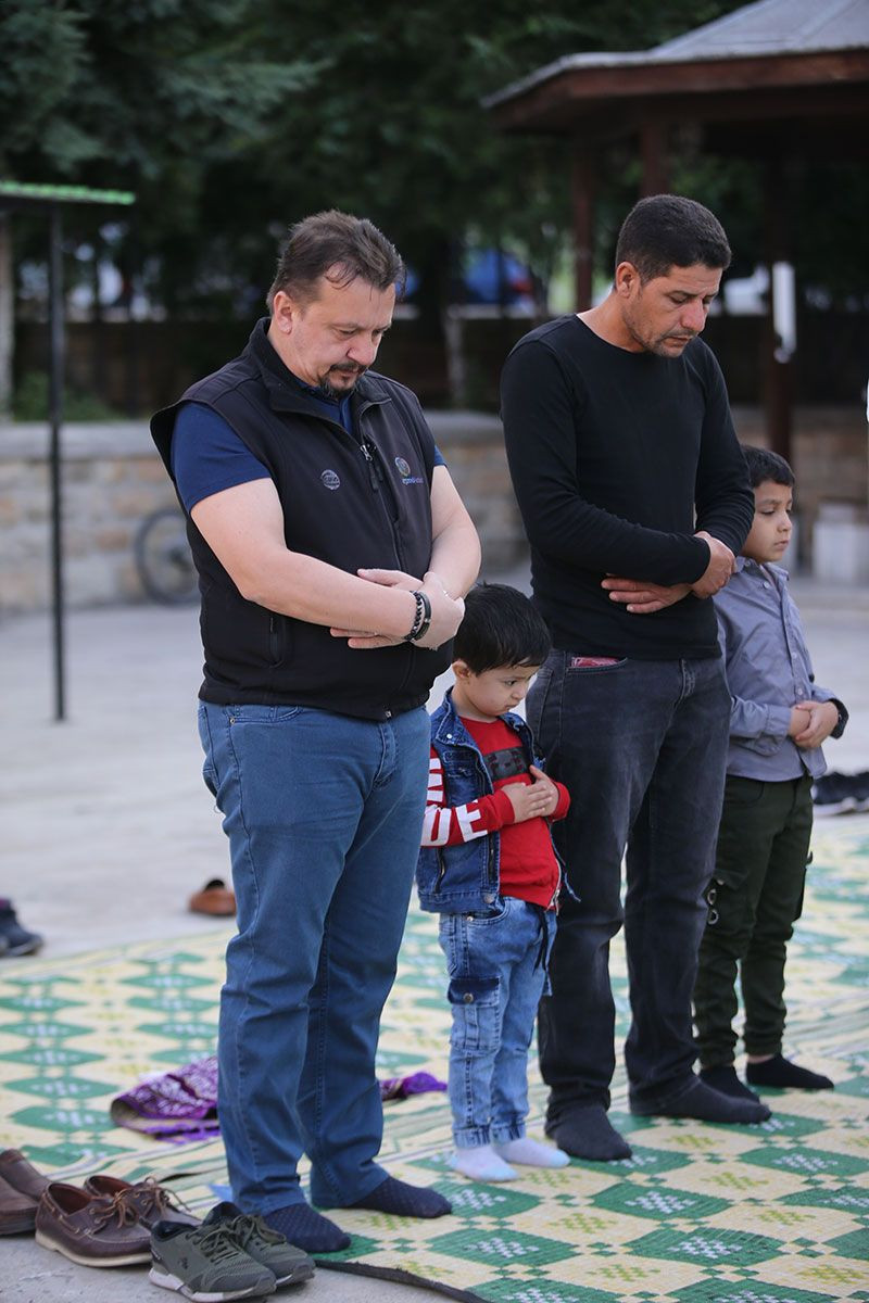 Kurban Bayramı namazı için camilere akın ettiler! Bayramınız mübarek olsun - Resim: 4