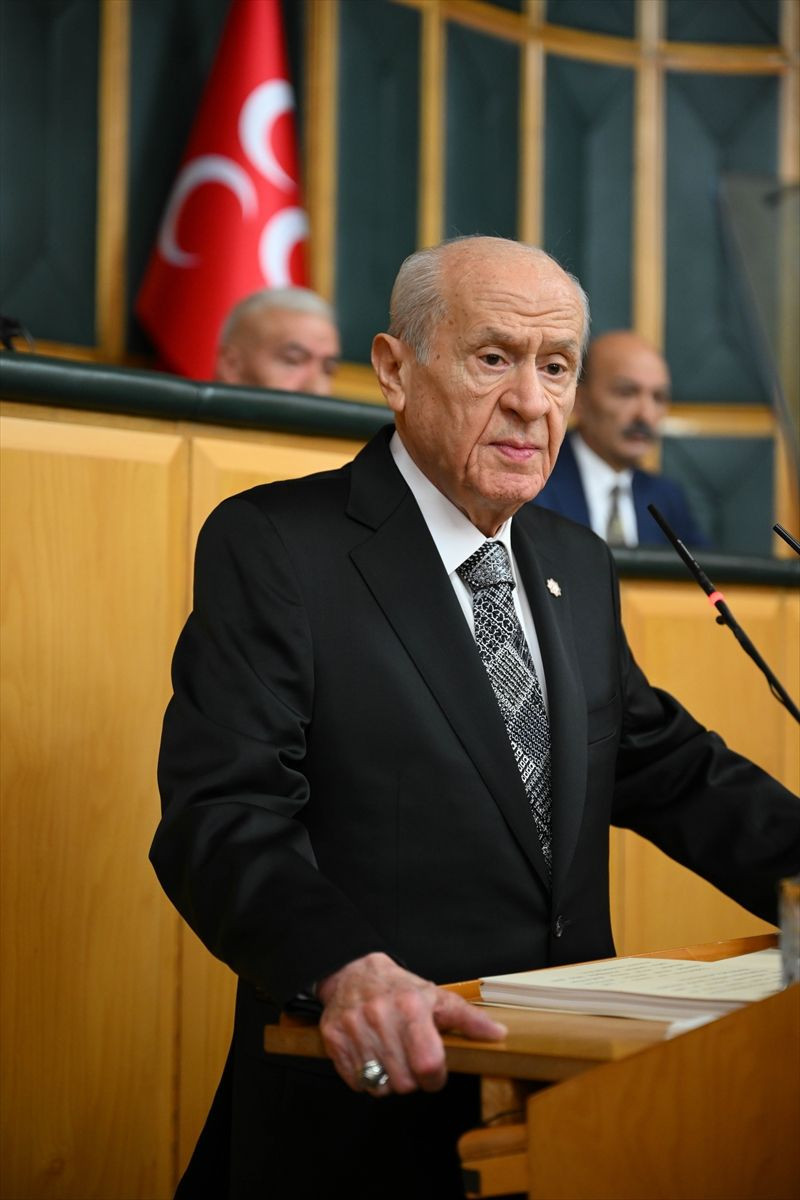 MHP lideri Devlet Bahçeli'nin yüzüğü ve rozeti dikkat çekti! - Resim: 2
