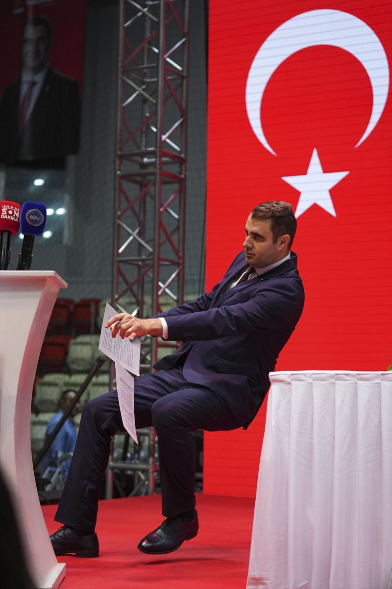 CHP İzmir Kongresi'nde panik anları! Tek aday Çağatay Güç kürsüde fenalaştı - Resim: 3