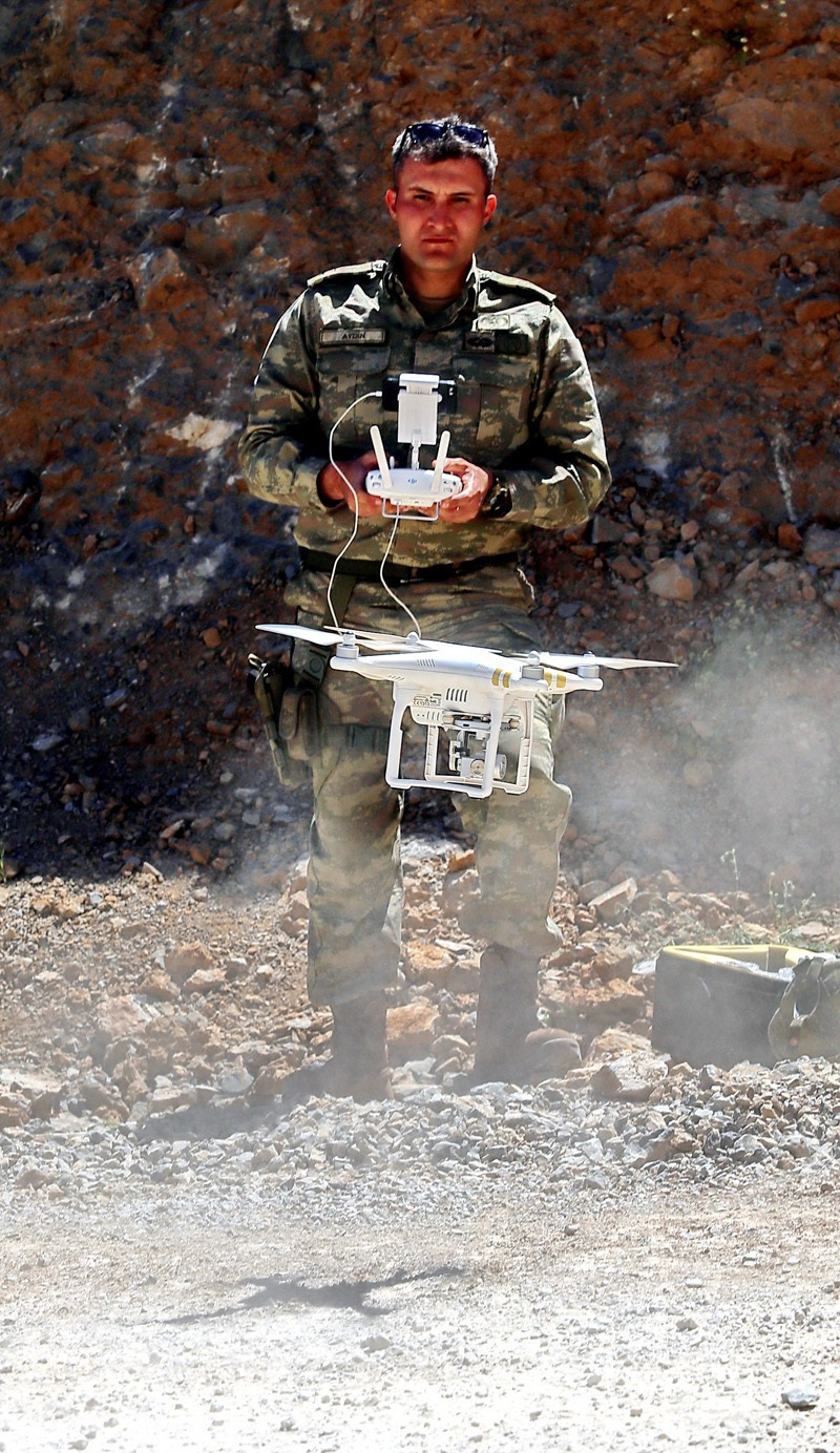 Dağlıca'da Mehmetçik teröristlerin inlerine giriyor - Resim: 4