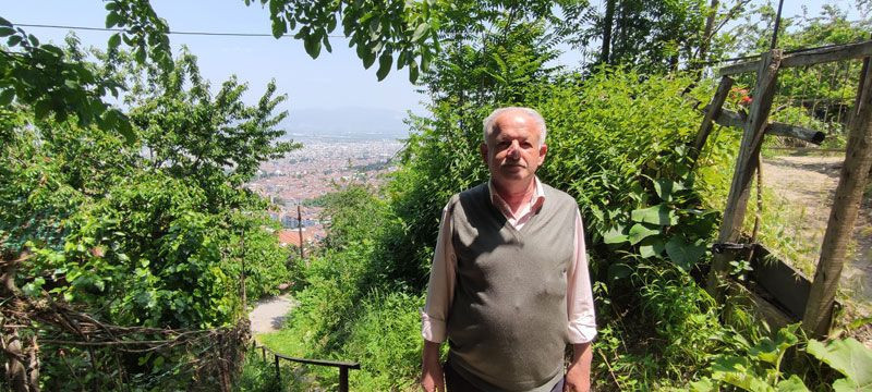 Ayılarla yan yana çay içiyor her gün ziyaretine geliyorlar Uludağ eteklerinde ilginç görüntü - Resim: 3