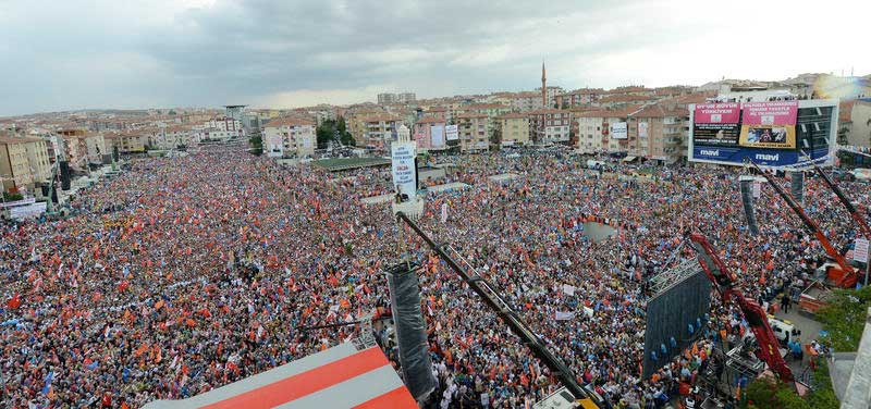 AK Parti mitinginde görülmemiş kalabalık - Resim: 3