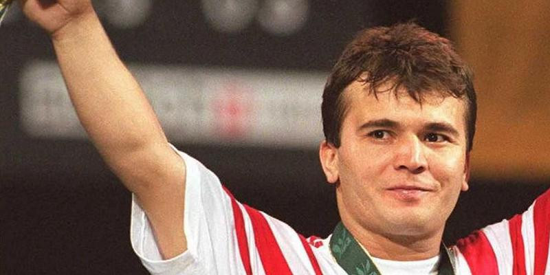 Naim Süleymanoğlu'nun hastalığı ne ünlü haltercinin hayatı başarıları - Resim: 1