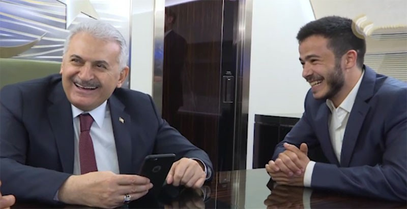 Başbakan uçakta kız istedi! Damat adayı heyecandan... - Resim: 3