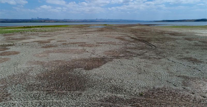 Büyükçekmece Gölü'nde su seviyesi düştü! Son hali korkunç - Resim: 4