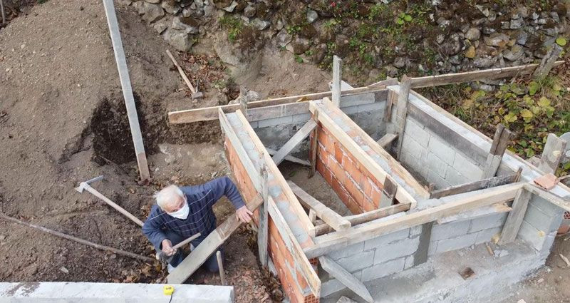 Trabzon'da 'salgın var ölebilirim' diyerek ölmeden mezarını kazdı - Resim: 1