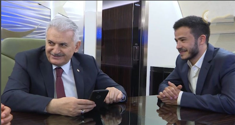 Başbakan uçakta kız istedi! Damat adayı heyecandan... - Resim: 1