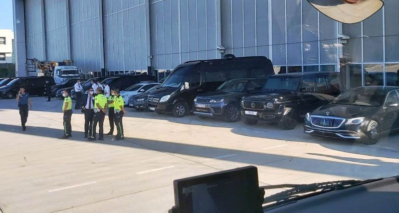 Katar kraliyet ailesi 2 kamyon eşya 500 valizle Bodrum’a geldi - Resim: 4