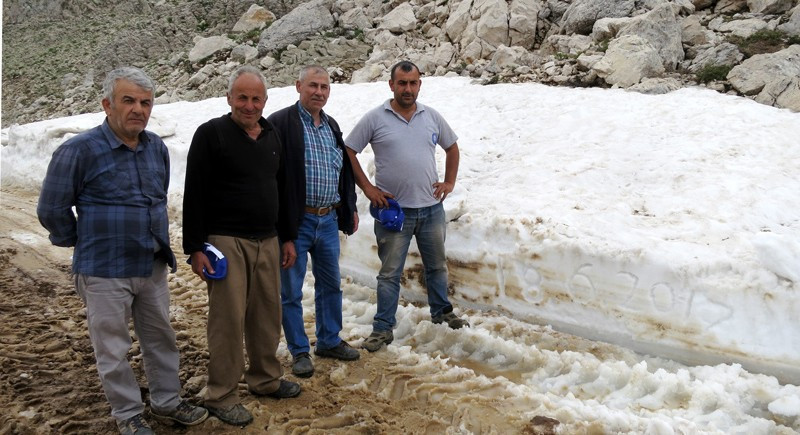 Olacak iş değil! Antalya’da kardan kente inemediler - Resim: 4