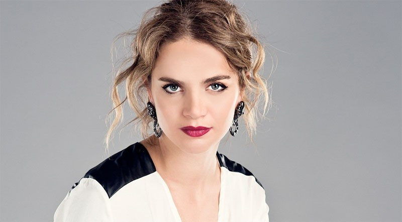 Tuğçe Kazaz Twitter'ı salladı Abdestsiz dokunabilir miyim?  - Resim: 2