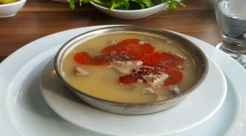 3 yaşındaki oğlunu kelle paça çorbasıyla iyileştirdi! - Resim: 1