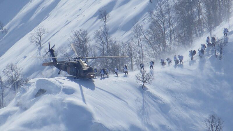 Sarp kayalıklarda o anlar TSK paylaştı - Resim: 1
