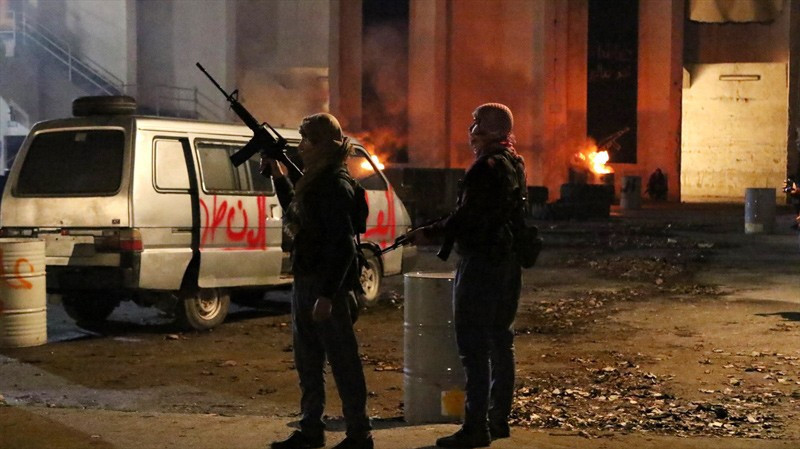 Bordo Bereliler Suriye'de 'çöl imamının' peşinde  - Resim: 1