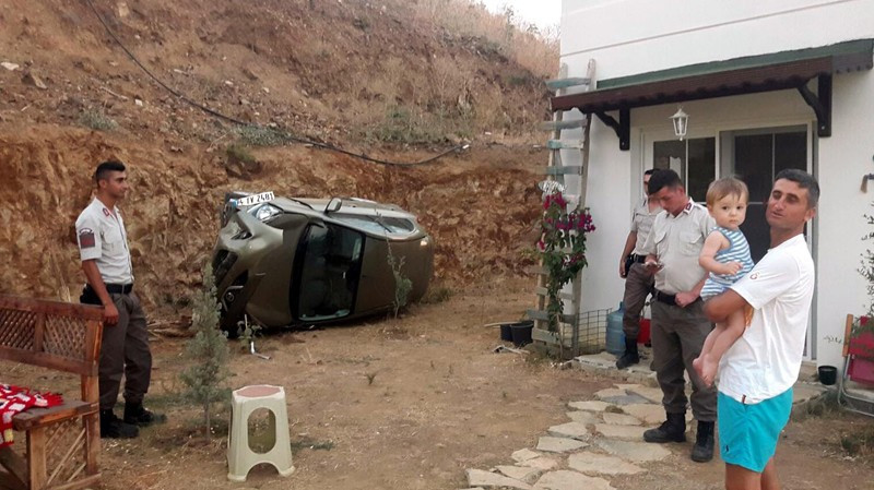 Bodrum'da mucize! 8 kişi masa otururken... - Resim: 4