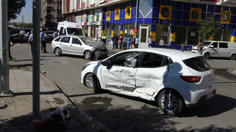 Bu acının tarifi yok! Araçtan fırladı - Resim: 1