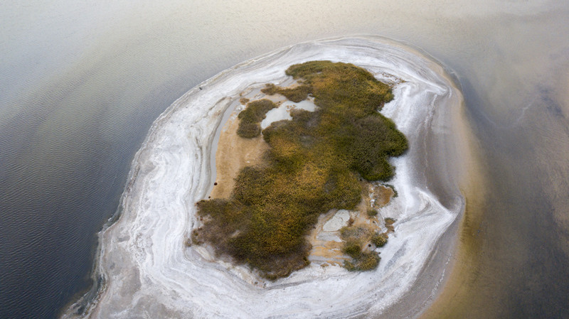 Van Gölü'nde sular çekildi binlerce yıl öncesinden kalan adacık ortaya çıktı - Resim: 4