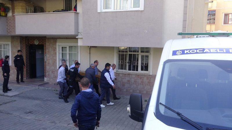 İlişkisine karşı çıkan anne ve babasını öldürdü - Resim: 3