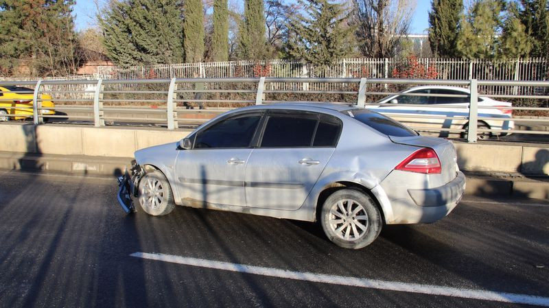 Elazığ'da kaza kazaya neden oldu! 18 araç birbirine girdi - Resim: 1