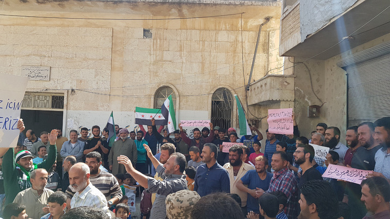 İdlib'de 'Fatihin torunları ülkenize hoş geldiniz' sloganları - Resim: 3