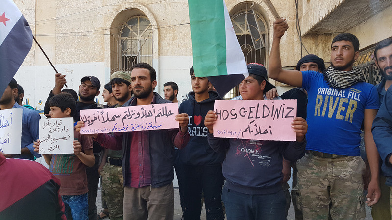 İdlib'de 'Fatihin torunları ülkenize hoş geldiniz' sloganları - Resim: 4