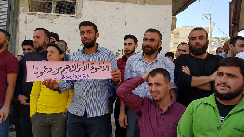 İdlib'de 'Fatihin torunları ülkenize hoş geldiniz' sloganları - Resim: 2