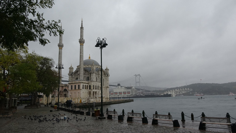 Dünyanın en büyük inşaat gemisi İstanbul Boğazı'ndan geçti - Resim: 4