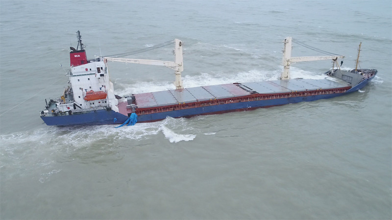 Şile'de karaya oturan gemi dalgaların oyuncağı oldu - Resim: 4