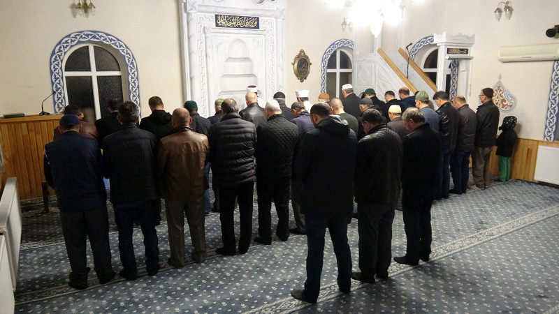 Trabzon'da cami imamı çözümü buldu cemaati ikiye katladı - Resim: 2
