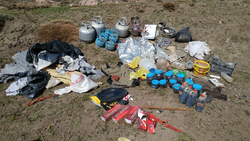 PKK'lıların özel kıyafeti ele geçirildi - Resim: 3