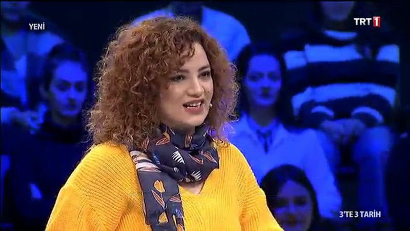 3'te 3 Tarih'te Engin Altan Düzyatan yarışmacıya böyle yüklendi - Resim: 1