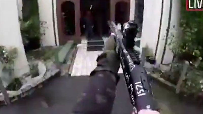 Yeni Zelanda saldırganı Brenton Tarrant'ın kullandığı silahın üzerindeki yazılara bakın - Resim: 2