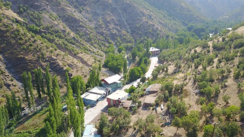 Muhtarın görev aşkı herkesin takdirini topladı! Köyü şehre çevirdi - Resim: 2