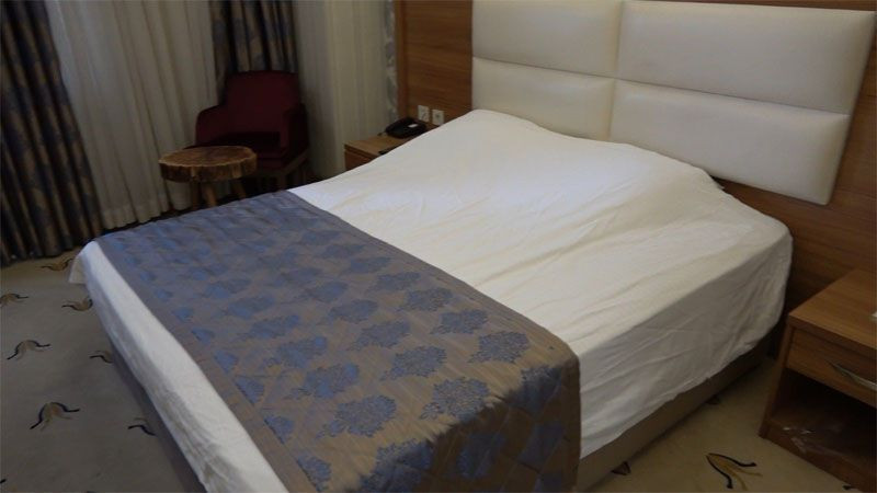 Genç kadın otel odasında uyandığında yanında yabancı birini görmüştü yeni iddia - Resim: 1