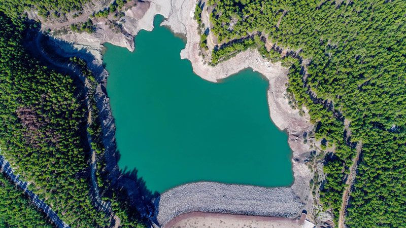 Doyran Göleti'nde sular çekilince ortaya çıktı tepki çeken görüntüler - Resim: 1