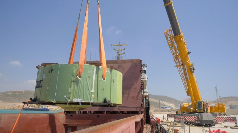 Rusya'dan Mersin'e benzersiz icat böyle getirildi! Ağırlığı 169 ton - Resim: 2