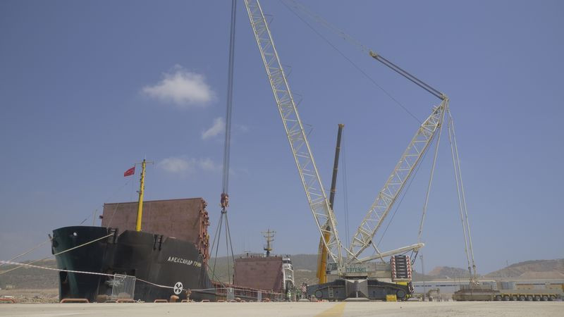 Rusya'dan Mersin'e benzersiz icat böyle getirildi! Ağırlığı 169 ton - Resim: 3