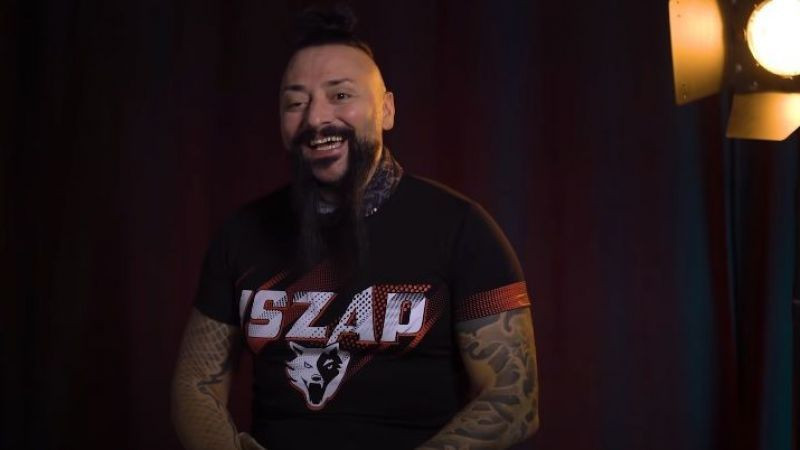 'Aç aç otururdum' deyip anlattı! Hayko Cepkin yapılan şantajı açıkladı - Resim: 1