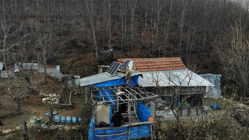 Bursa'da evinin çatısına düştü servet sahibi oldu cazip teklifler bekliyor - Resim: 1