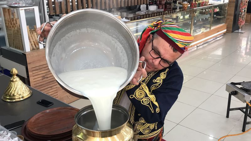 Burdur'da dağlardan toplanıp yıkanıp 6 ay kurutuluyor! Fiyatı dudak uçuklattı - Resim: 1