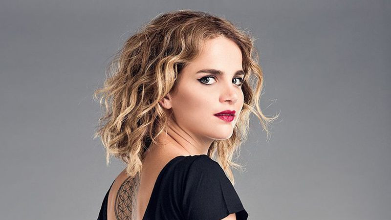 Tuğçe Kazaz alkol yasağını eleştirenler için yazdıklarıyla tepki çekti 'Şeriat sizi ne yapsın' - Resim: 2