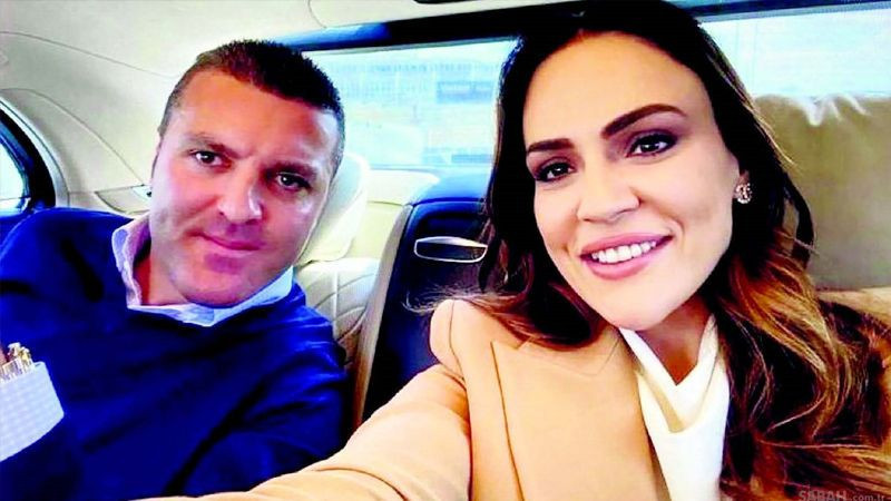 Buket Aydın'dan ayrılan Emir Sarıgül Sibel Can'la beraber tatilde iddiasına olay açıklama - Resim: 1