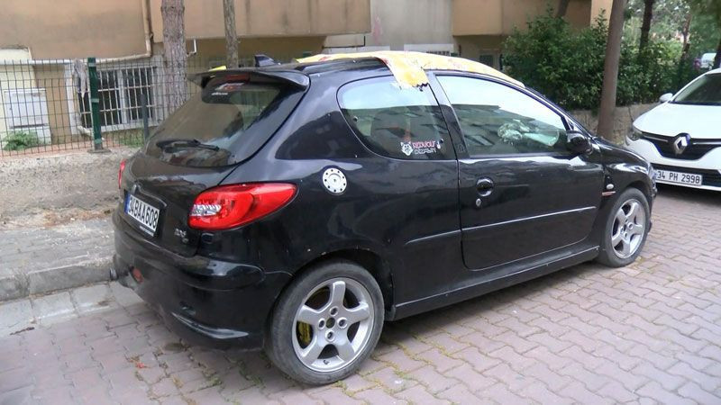 Avcılar'da otomobilinin sunroof'u çalındı çözümü masa örtüsünde buldu - Resim: 3