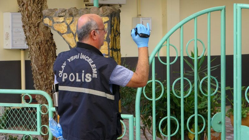 Adana'da müteahhit evde feci şekilde can verdi! Yaşananlara tanık olan eşi ve 2 çocuğu şoka girdi - Resim: 4