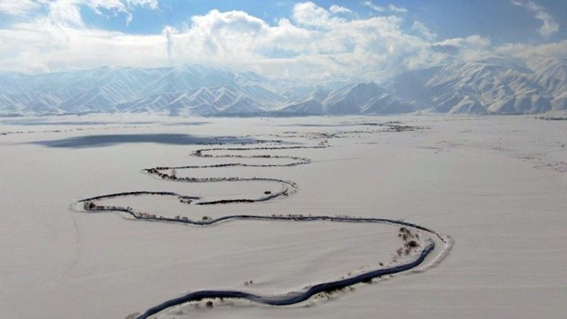 Kar altındaki menderesler görenleri mest ediyor - Resim: 1