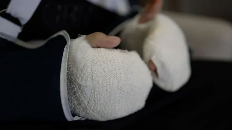 İsrail serbest bırakmadan önce işkence etmiş! Tecavüz tehdidi, kelepçeleyip dövmüşler, üzerlerine işemişler - Resim: 4