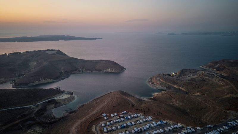 Suriye'nin altını köstebek yuvasına çevirmişler YPG tünelleri görüntülendi - Resim: 16