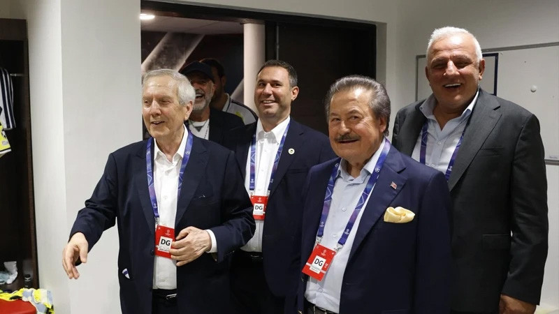 Tarihi geceye Aziz Yıldırım'ın o hareketi damga vurdu: Uğuru tuttu - Resim: 6