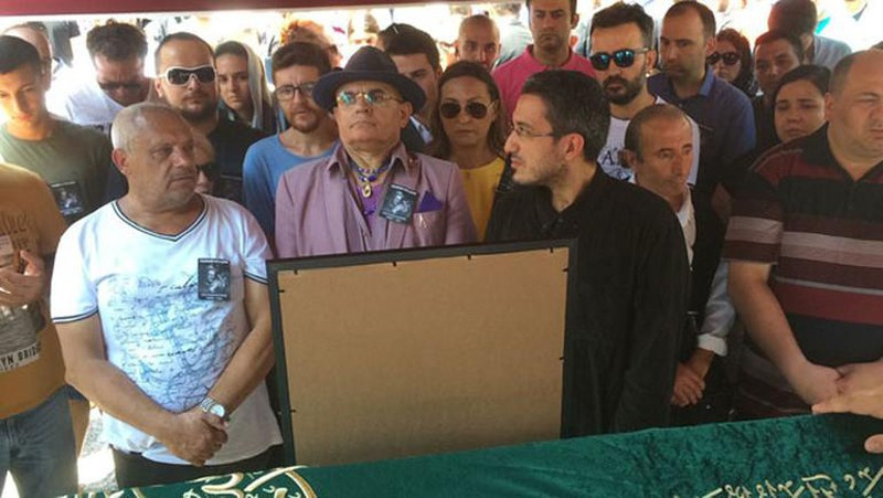 Harun Kolçak'ın cenazesi dikkat çeken detaylar - Resim: 4